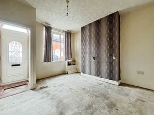 Lounge- click for photo gallery